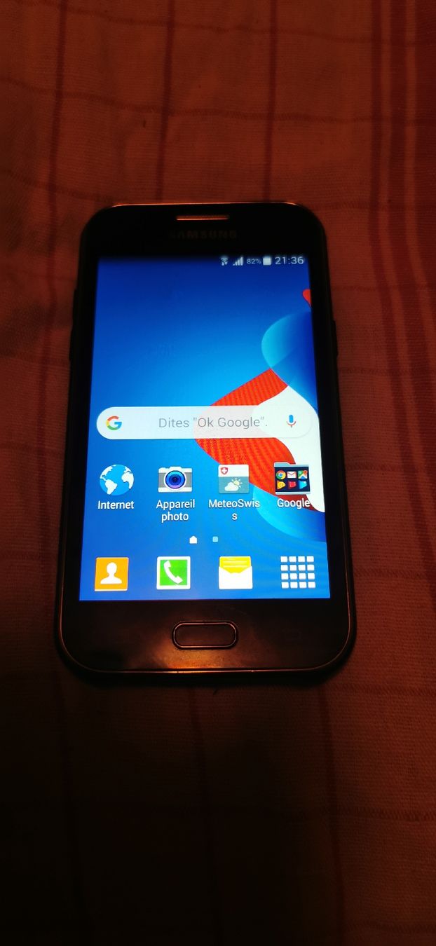 Samsung Telefoni cellulari / Smartphones: Samsung J1 – Usato da Genève venduto da vins50 1