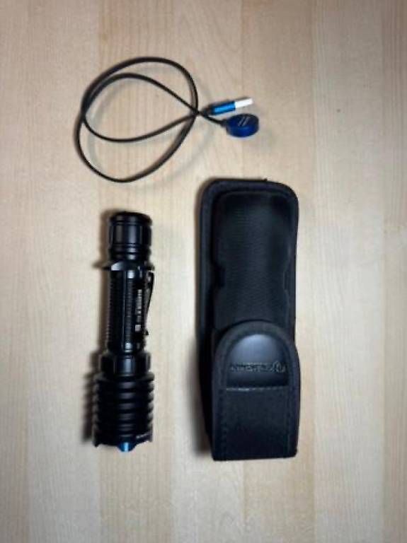 Lampade: Olight Warrior X Pro Taschenlampe – Usato da Oberwangen TG venduto da Samsells 2