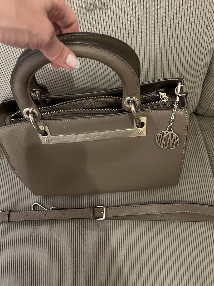 DKNY Borse da donna: DKNY Handbag – Nuovo (secondo la descrizione) da Kloten venduto da Sz.Cz11 1