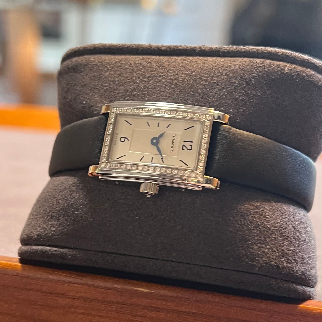 Tiffany & Co. Orologi: Tiffany & Co Gallery Diamond Bezel – Usato da Carouge GE venduto da Watchaser 6
