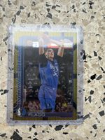 Cooper Flagg Topps Chrome yellow basketball refractor /275