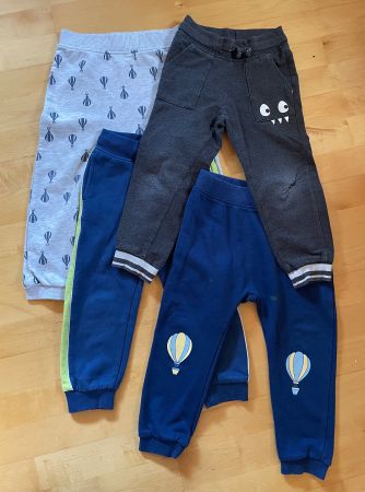 Trainerhose Gr 98/ 104