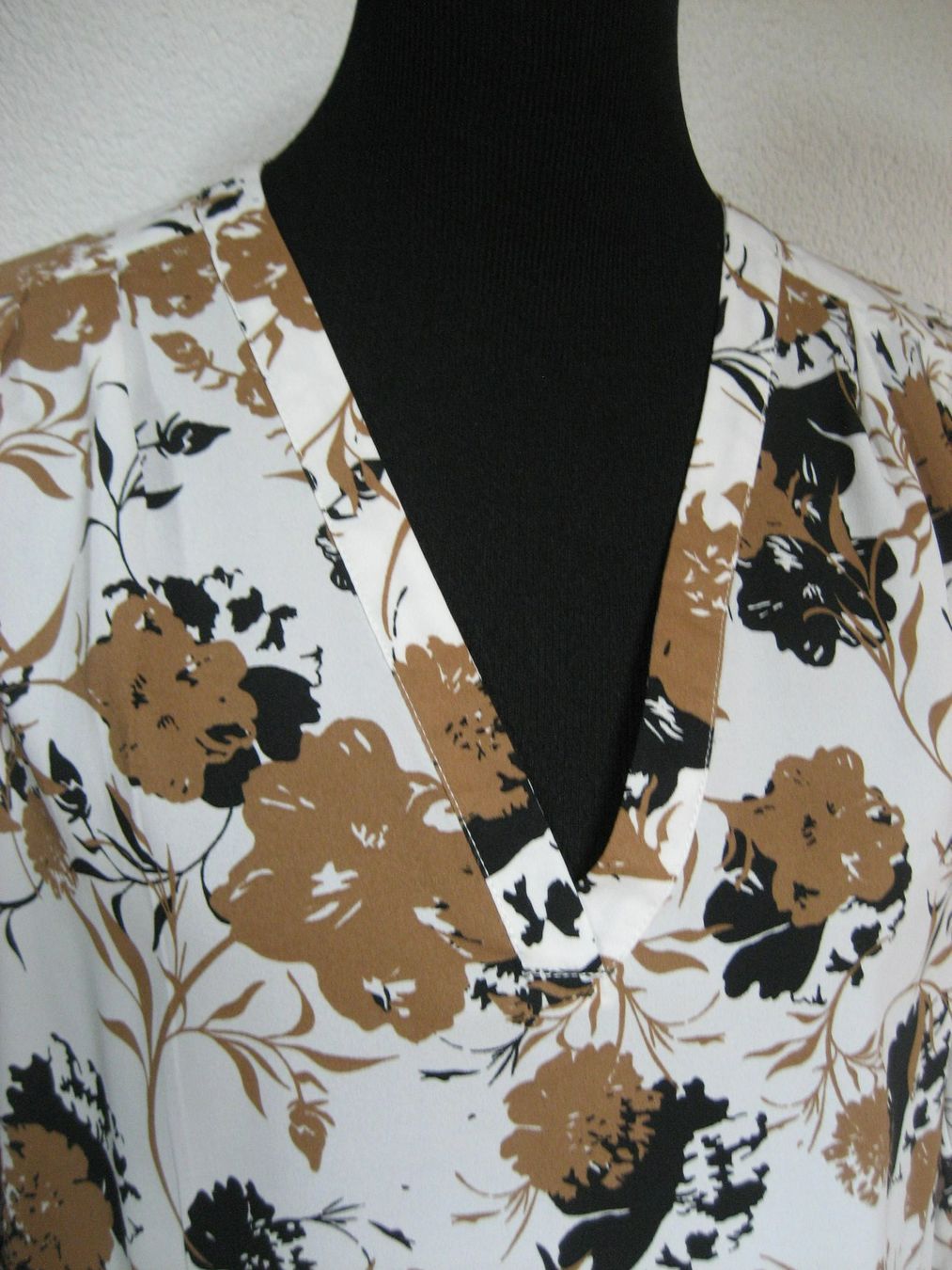 Benetton Camicette: Blouse Benetton taille M – Usato da Delémont venduto da marryb 1