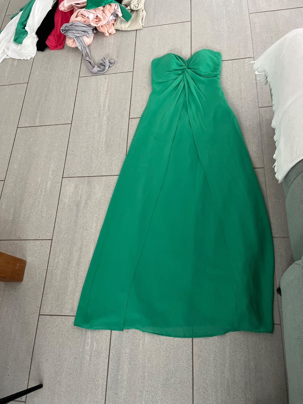 Kleider: Festkleid – Gebraucht aus Jona von linda8301