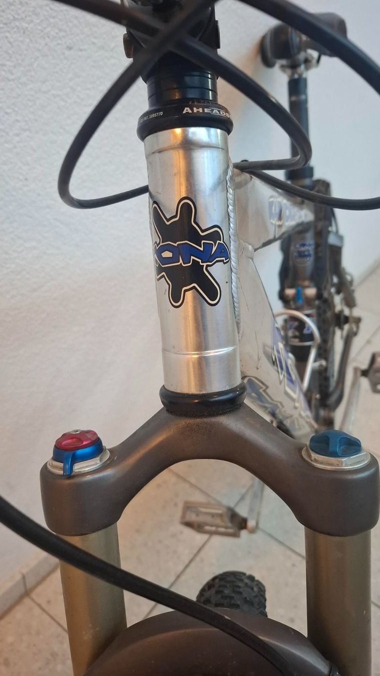 Kona Velos: Mountainbike Kona Bear Dee-Lux – Gebraucht aus Wetzikon ZH von Zurigo14 2