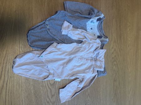 2 süsse Hust&Claire Bodies Grösse 56