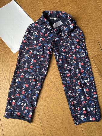 C&A Mädchen Hose Gr. 116 Blumenmuster neuwertig