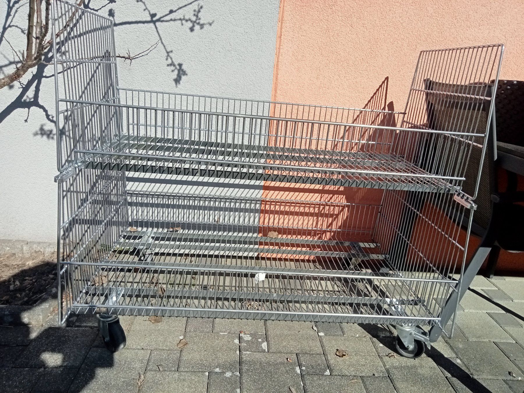 Banconi: Robuster Rollwagen Metall - vielseitig! – Usato da Oberurnen venduto da simgug 1