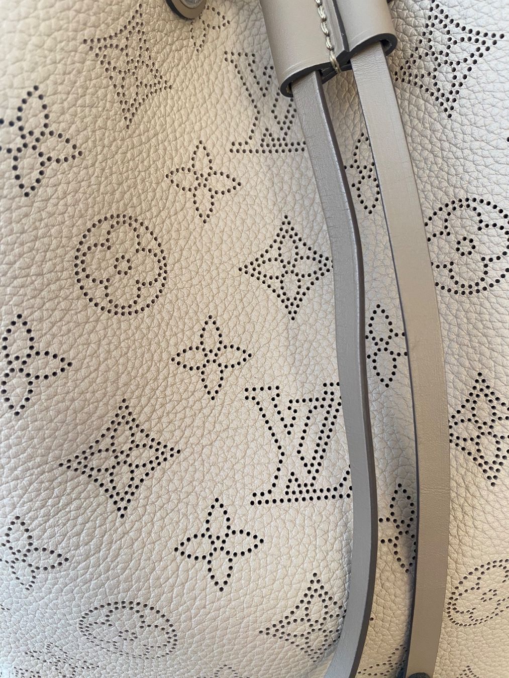 Louis Vuitton Taschen für Damen: Louis Vuitton Muria Ledertasche neuwertig – Gebraucht aus Niederteufen von MVJM