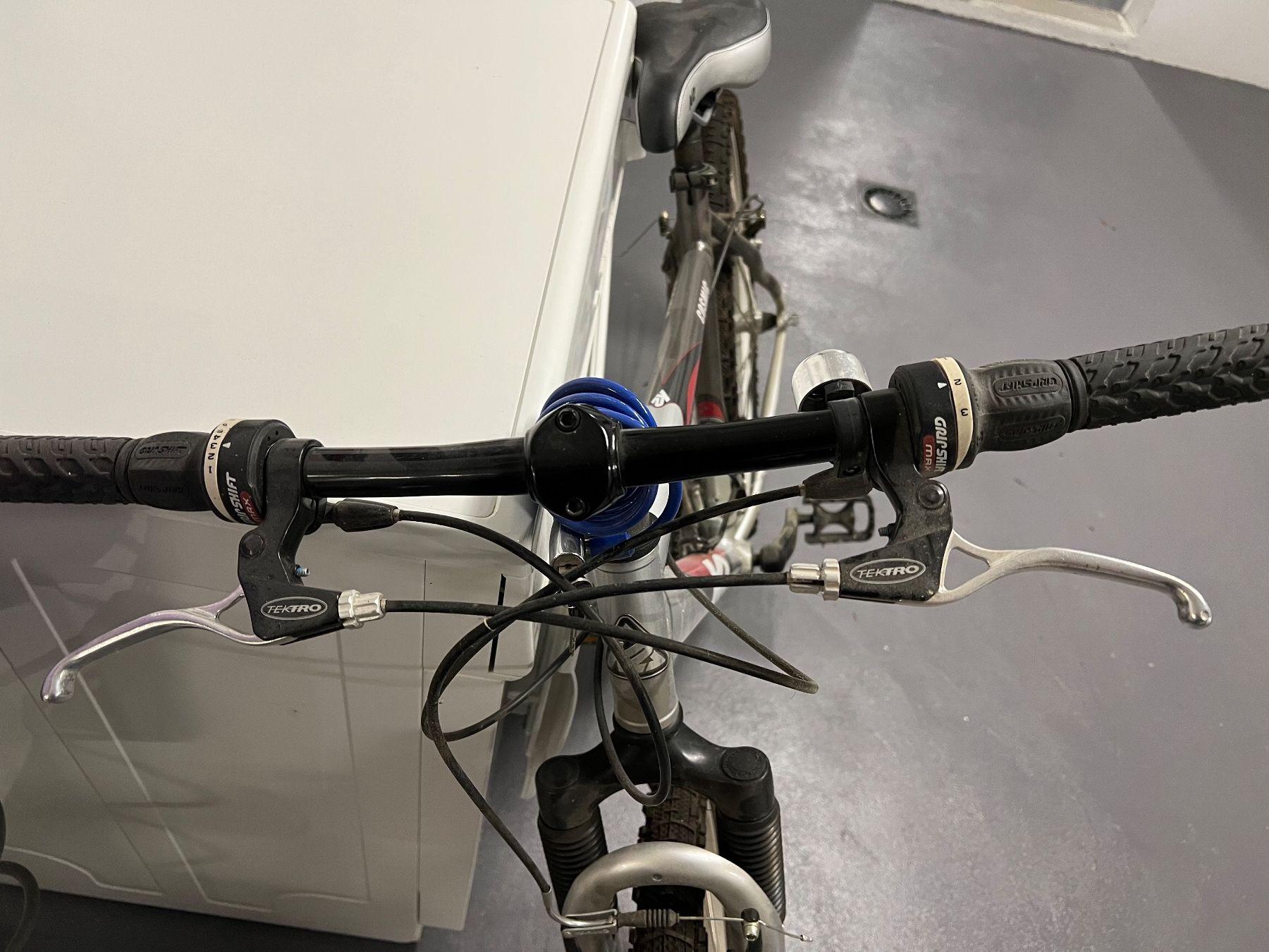 K2 Velos: Vélo Cosmic K2 en bon état – Gebraucht aus Cossonay-Ville von inf_2fds 2