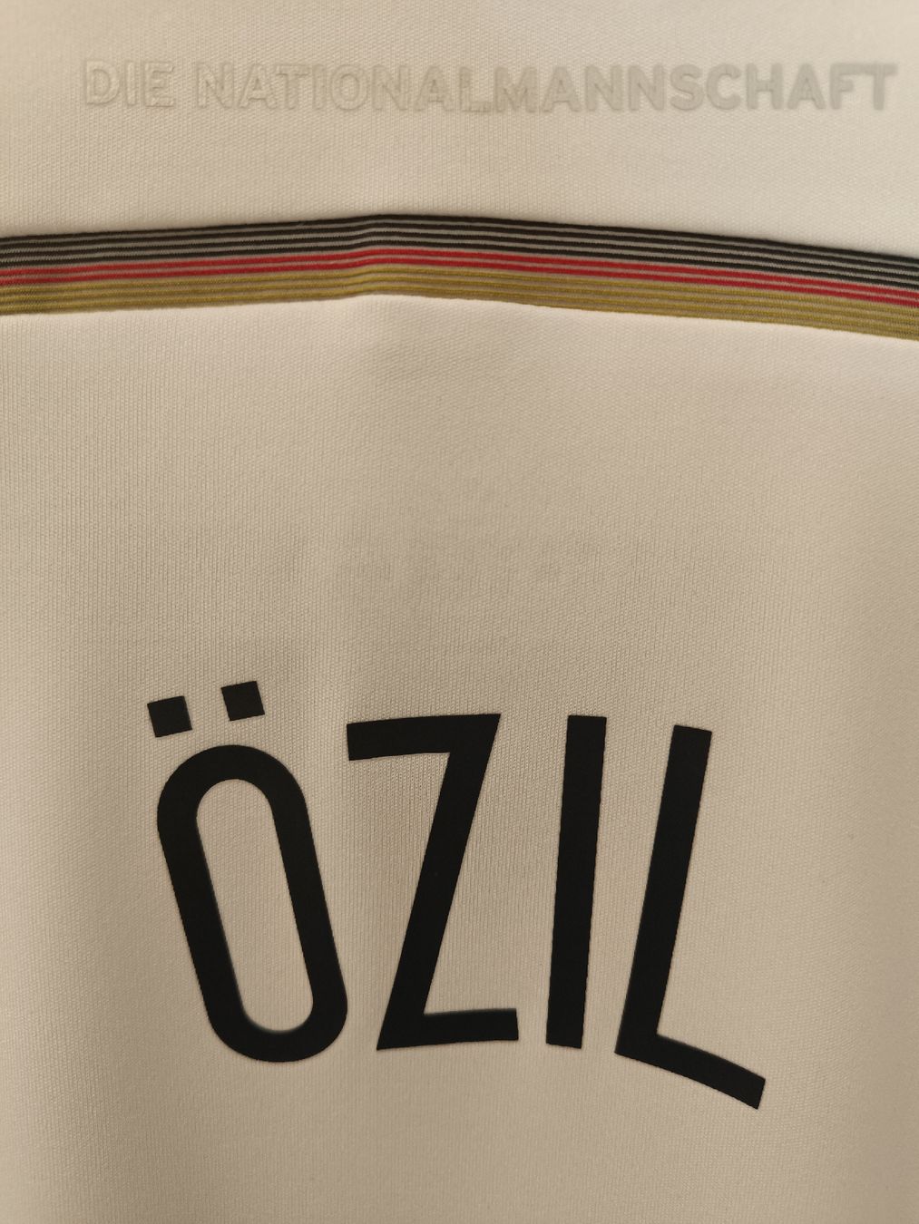 Adidas Canottiere & Pantaloni: OZIL #8 Original Germany 2014 Final World Cup Trikot – Usato da St-Léonard venduto da SwissDealsJersey 6