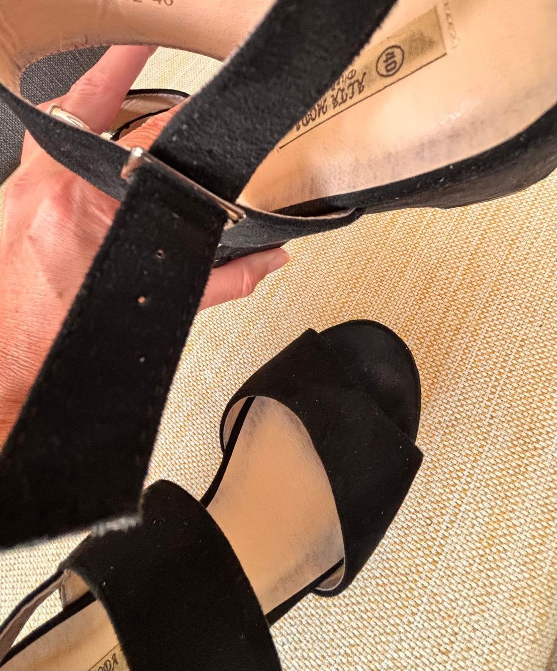 Scarpe da donna: Sandales à talons et plateforme – Usato da Romainmôtier venduto da val_r8sn 7