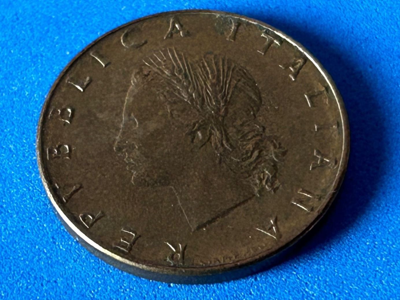 Tutti le monete: Italy - 20 Lire 1975 – Usato da Corcelles NE venduto da AJKader 1