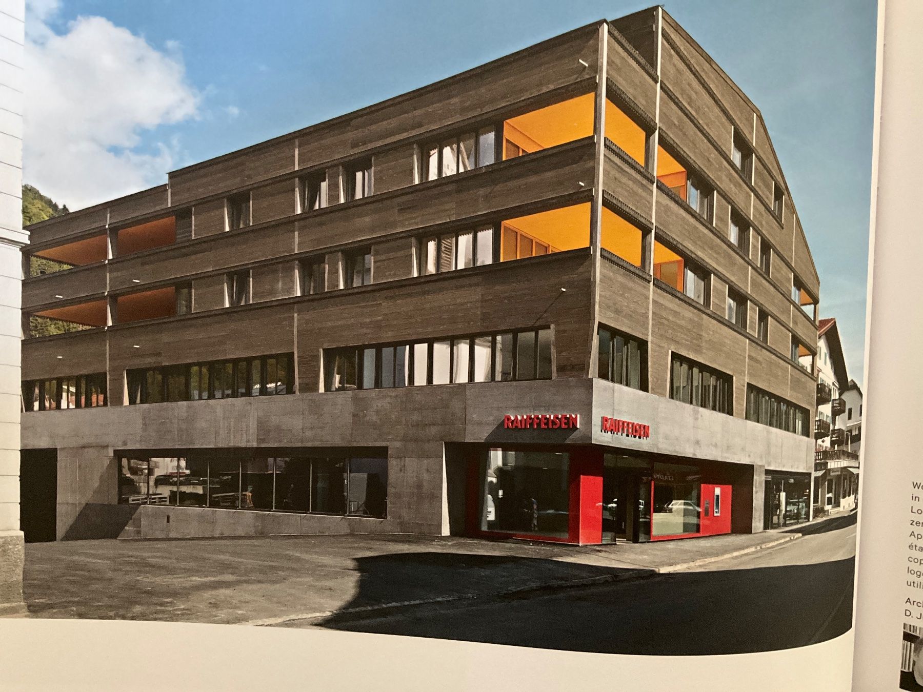 Libri: Livre Documentation Suisse du Bâtiment 2015 Architecture – Usato da Avenches venduto da Lactobacille 8