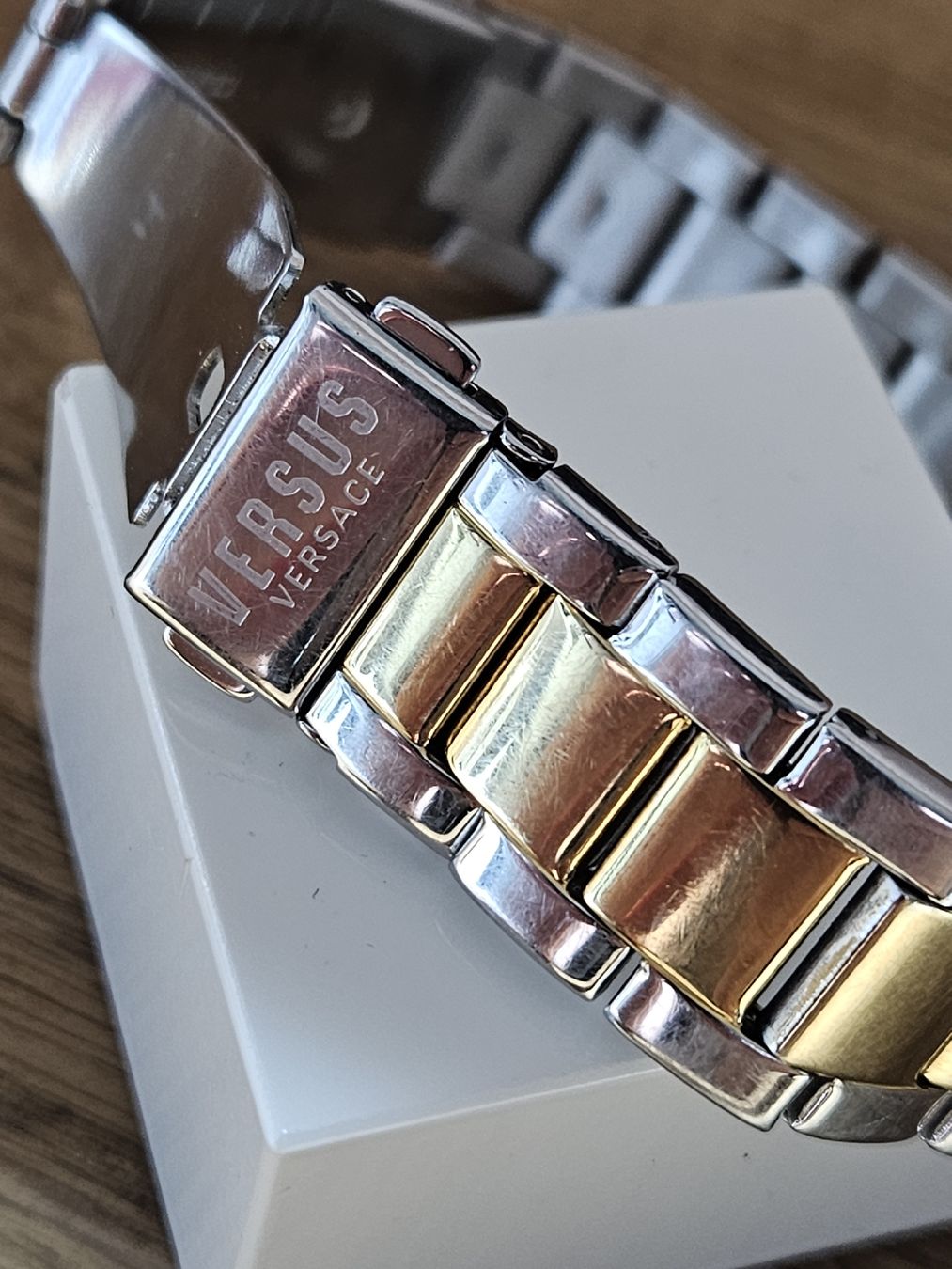 Versace Uhren: Versus Versace Uhr 37mm mit Box  – Gebraucht aus Flamatt von pie_f9zm 5