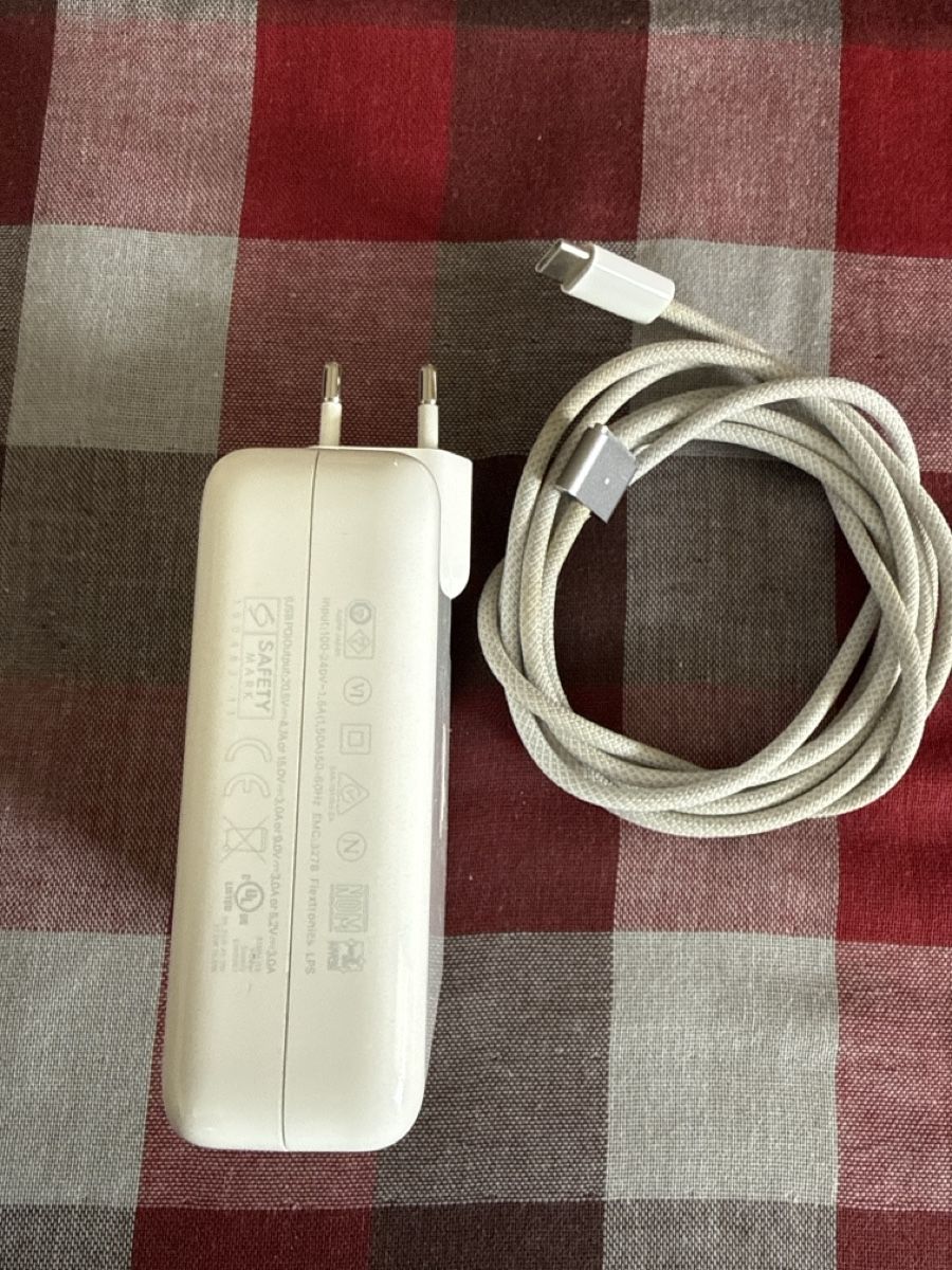 Apple Unità & Adattatore: Original Apple 96W USB-C Power Adapter used – Usato da Zürich venduto da sha_vw65 3