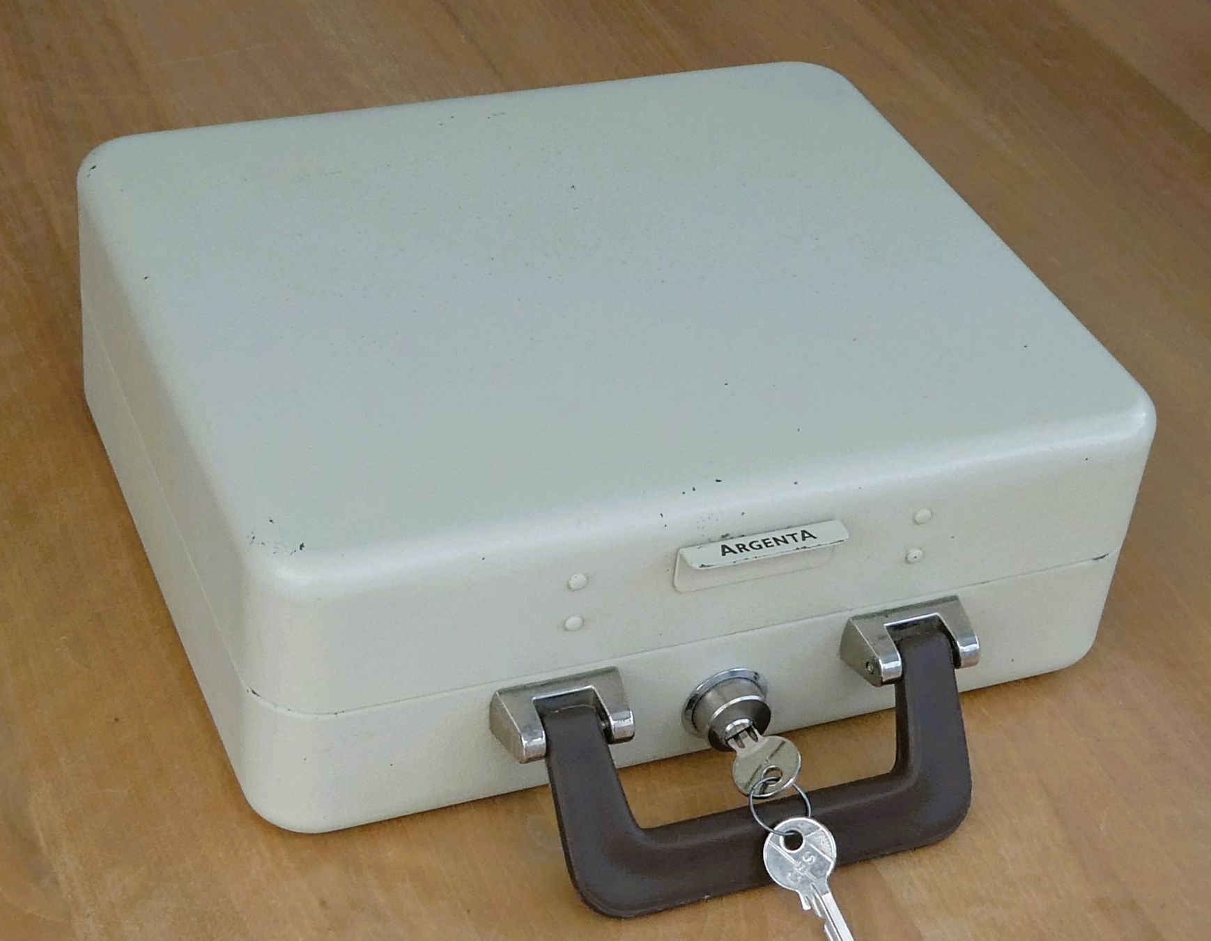 Registratore di cassa: Geldkassette Rieffel Argenta – Usato da Beromünster venduto da legolas_mt-gd