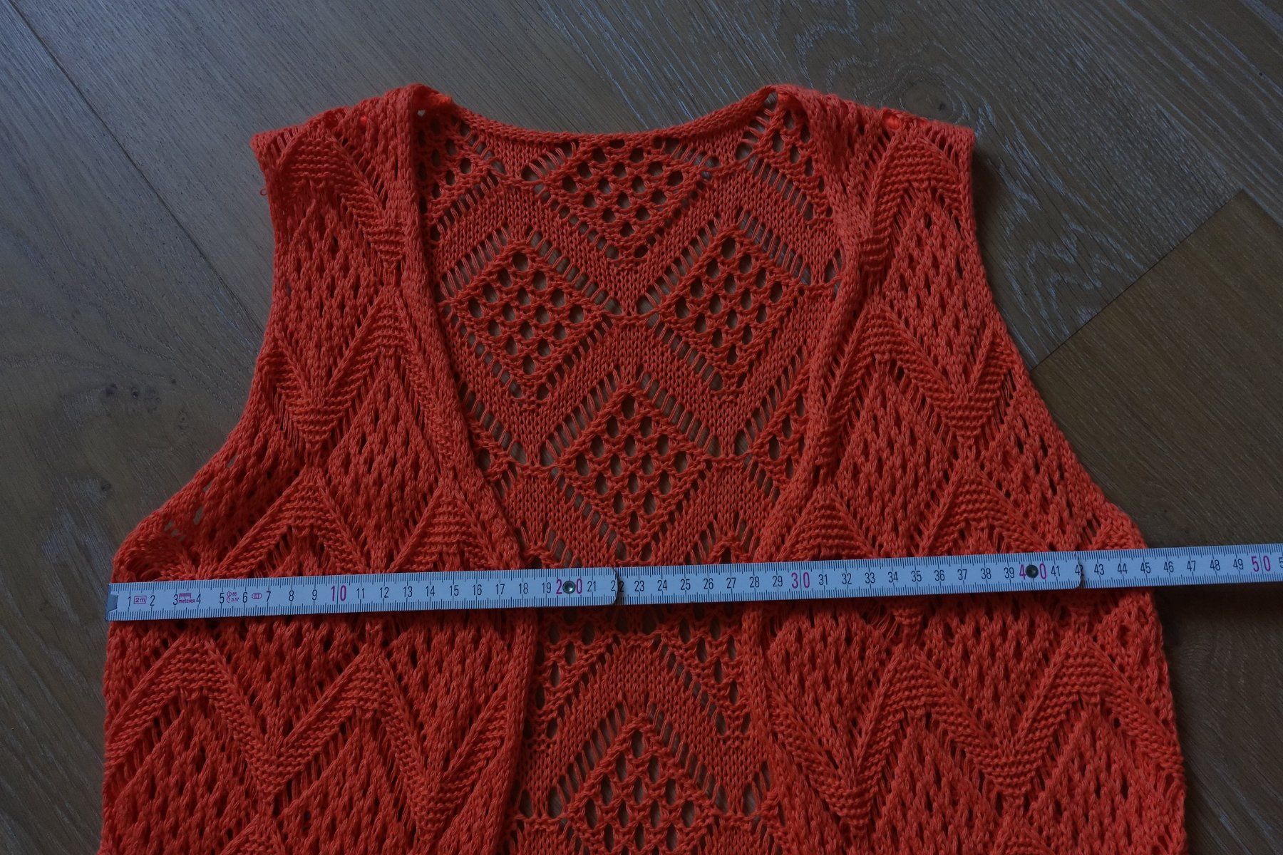 Gilet & Giacche senza maniche: Offenes Gilet, Romben-Strickmuster/Fransen, ca. Gr. 36/38 – Nuovo (secondo la descrizione) da Trimbach venduto da bergmann67 5