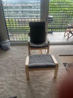Sessel und Hocker hellgrau