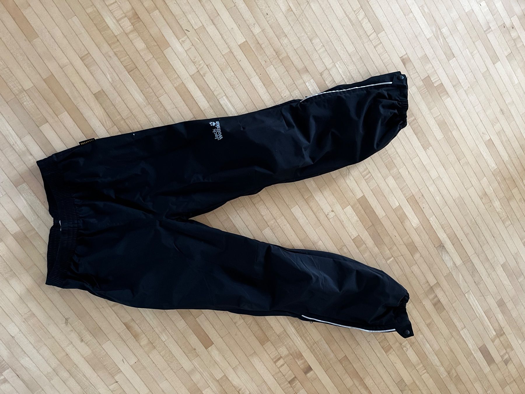 Jack Wolfskin Pantalons: Regenhose Jack wolfskin 140 – D'occasion à Horgen par Hoppelhase11