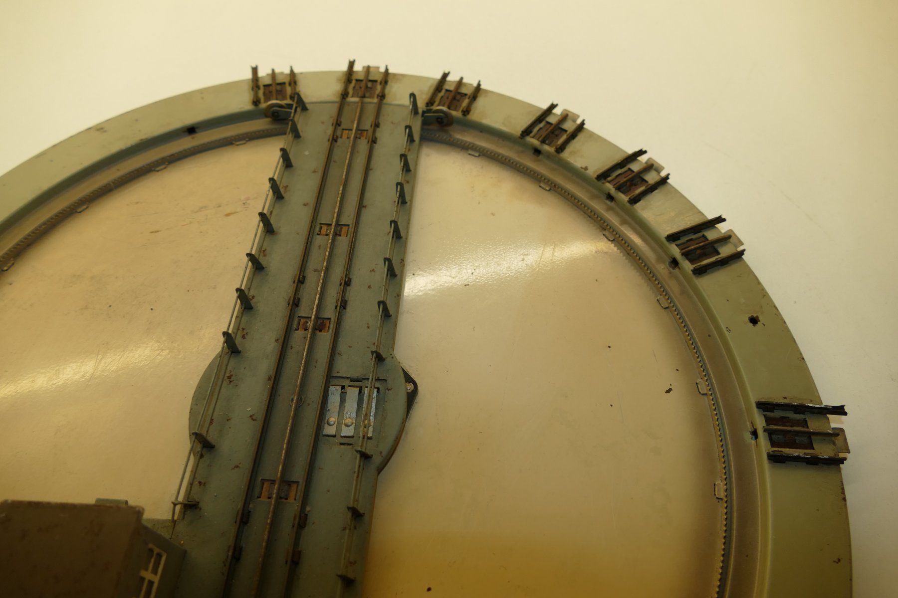 Märklin Modellini di ferrovie: Märklin H0: Drehscheiben Garnitur – Usato da Niederhasli venduto da rail-duerst 7
