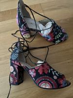Sandaletten zum Schnüren