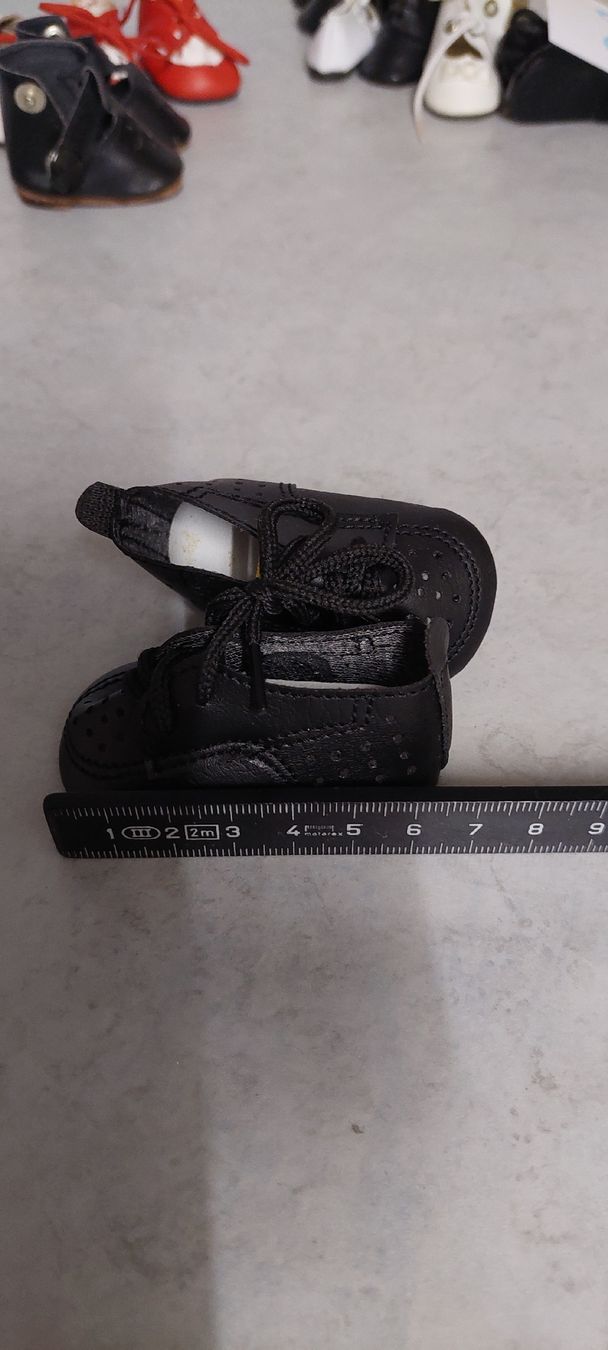 Sasha Morgenthaler Puppen: 5Paar Puppenschuhe  – Gebraucht aus Muri AG von nindo1 5