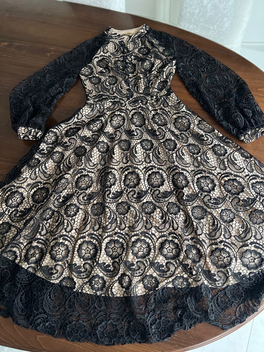 Vestiti: Schönes Spitzenkleid, Gr. 34/36 – Usato da Ebmatingen venduto da Mistelu