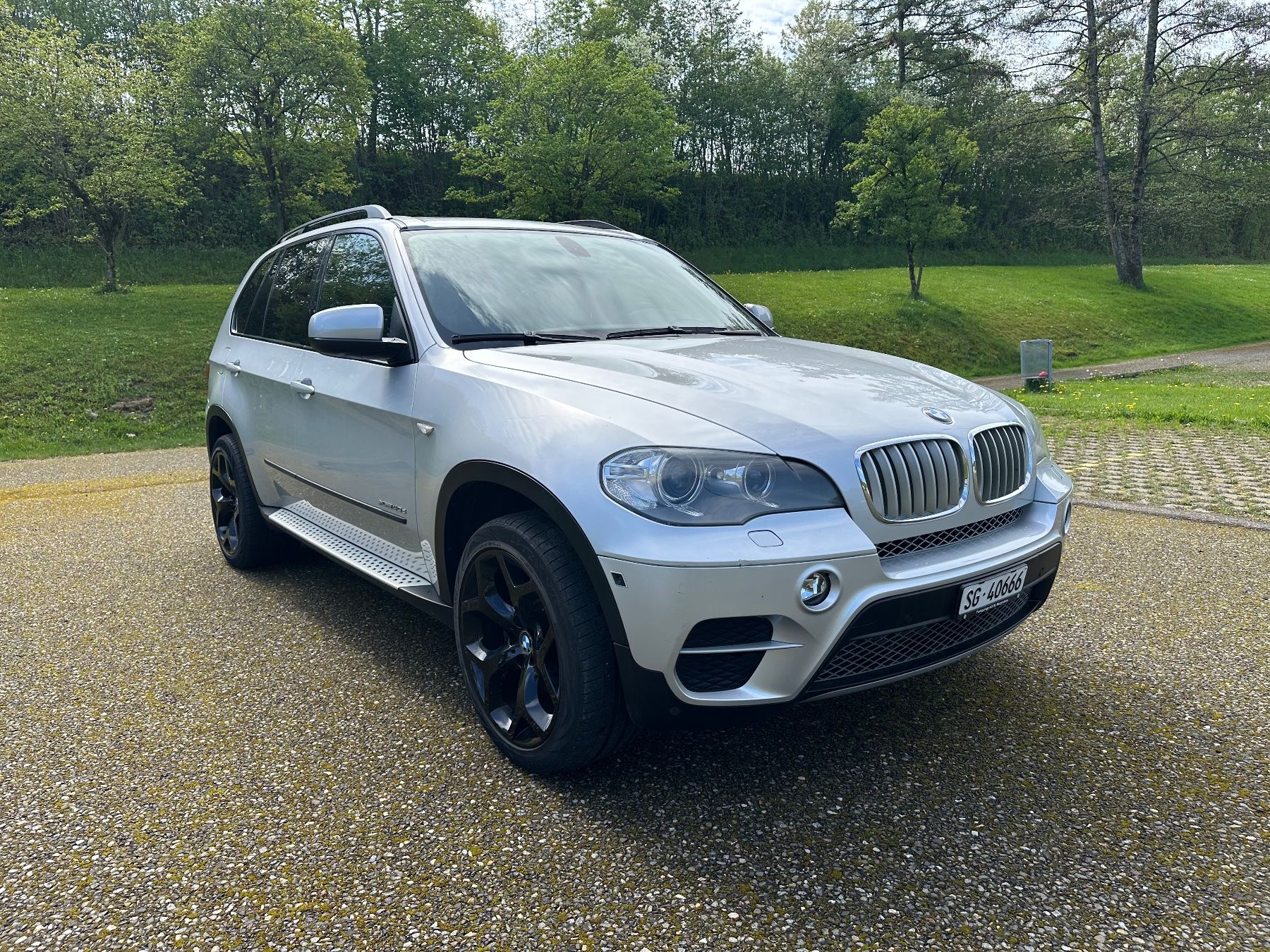 BMW Automobili: Frisch Ab MFK BMW X5 x Driver 40 d – Usato da St.Gallen venduto da maxi1979