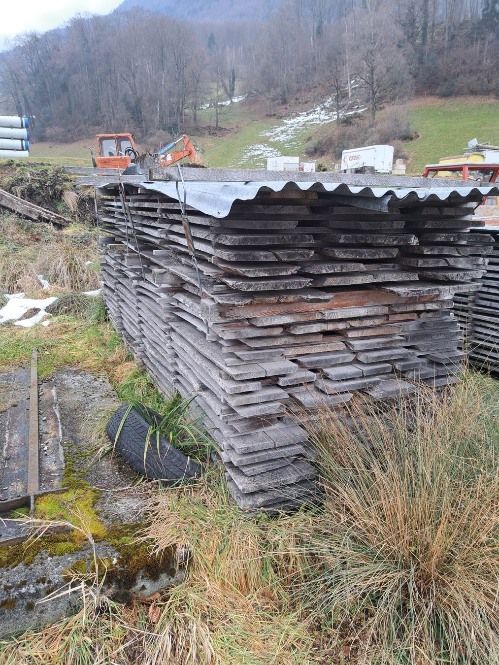 Articoli in legno: Eschenholzbretter – Usato da Schänis venduto da PAMARI 1