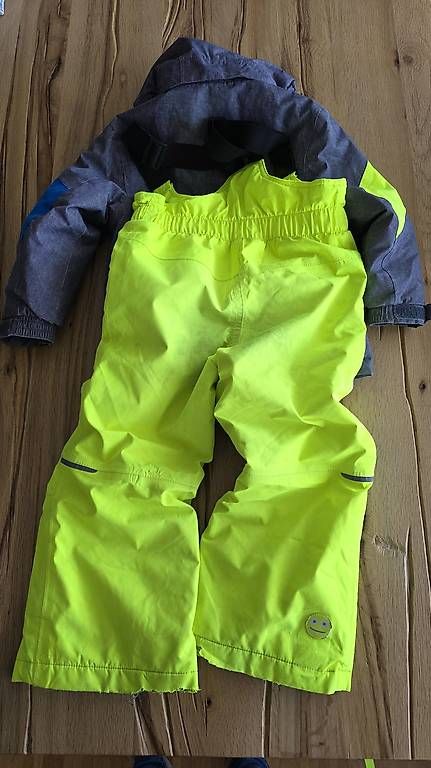 Lotti & Set di vestiti: Winterpaket Gr 98/104 – Usato da Fällanden venduto da worldnomad 3