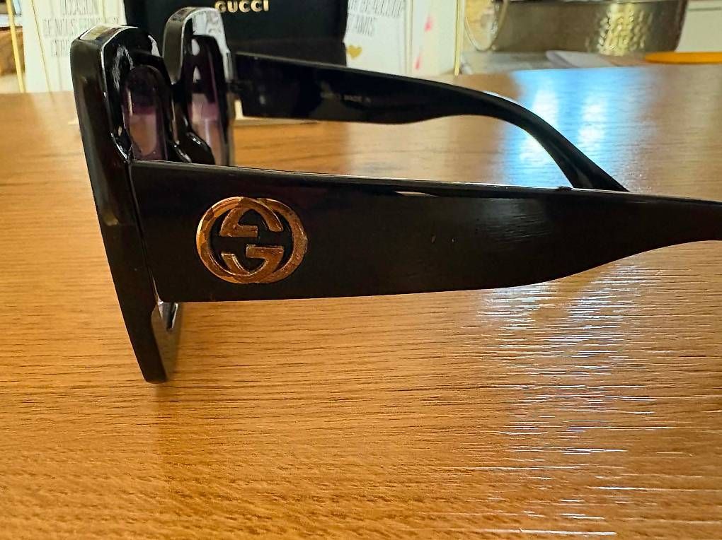 Brillen & Gläser: Lunettes de soleil – Gebraucht aus Villars Sur Glane von cbf_2x7z 1