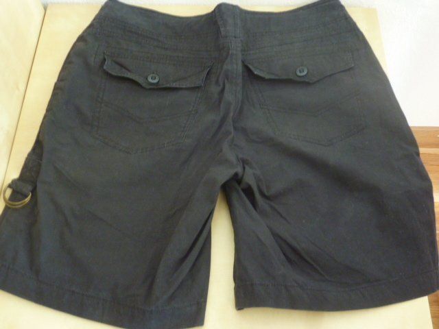 Hosen: Shorts schwarz – Gebraucht aus Luzern von Ankerli 2