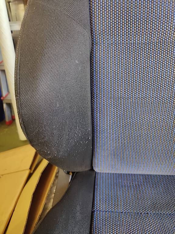 Tutti pezzi di ricambio auto: VW Golf 4 Recaro Stoffsitze – Usato da Altdorf UR venduto da Gufler6460 2
