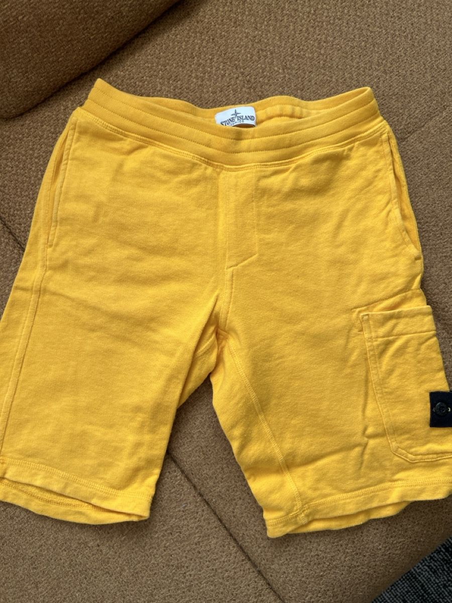 Stone Island Pantalons: STONE ISLAND Junior Shorts – D'occasion à Rüschlikon par Joma80
