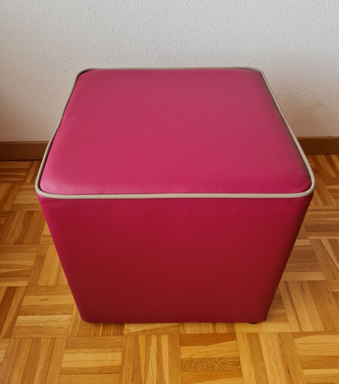 Hocker: Hocker Kunstleder Neu – Neu (gemäss Beschreibung) aus Maur von Tashi010 1