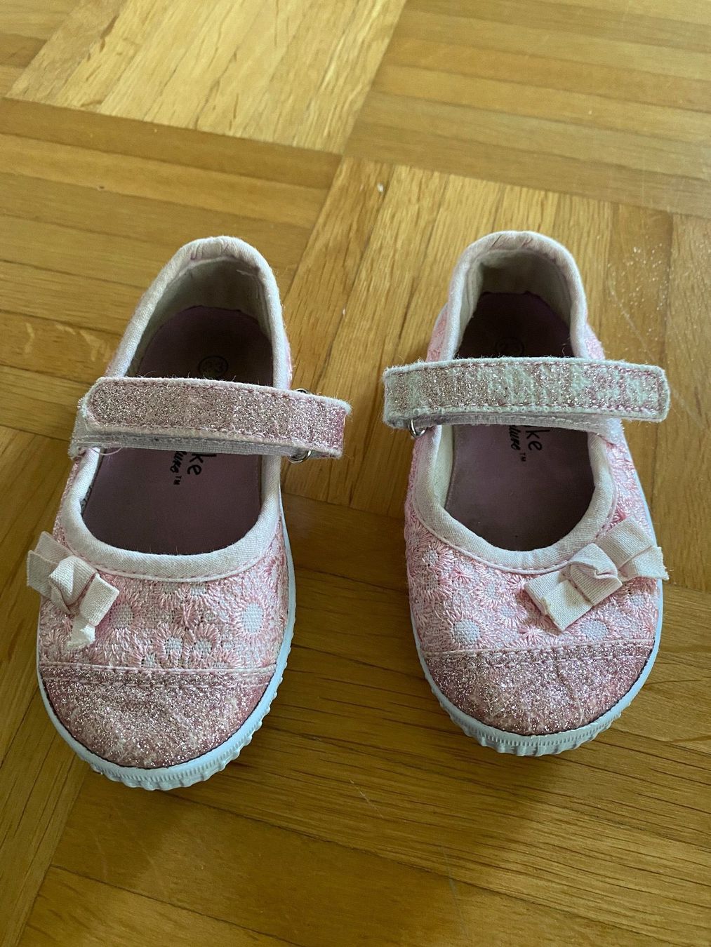 Scarpe per ragazze: Sandalen - Gr 23 – Usato da Hergiswil NW venduto da mar_js5v