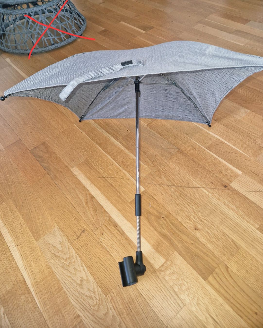 Ombrelloni: Sonnenschirm Kinderwagen – Usato da Stüsslingen venduto da white_angel86 1
