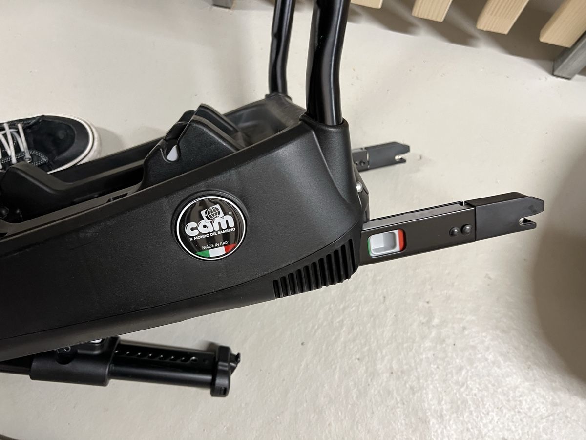 Seggiolini per auto: Base auto Cam per ovetto, come nuova! Perfetta! – Usato da Sion venduto da fab_9d26 1