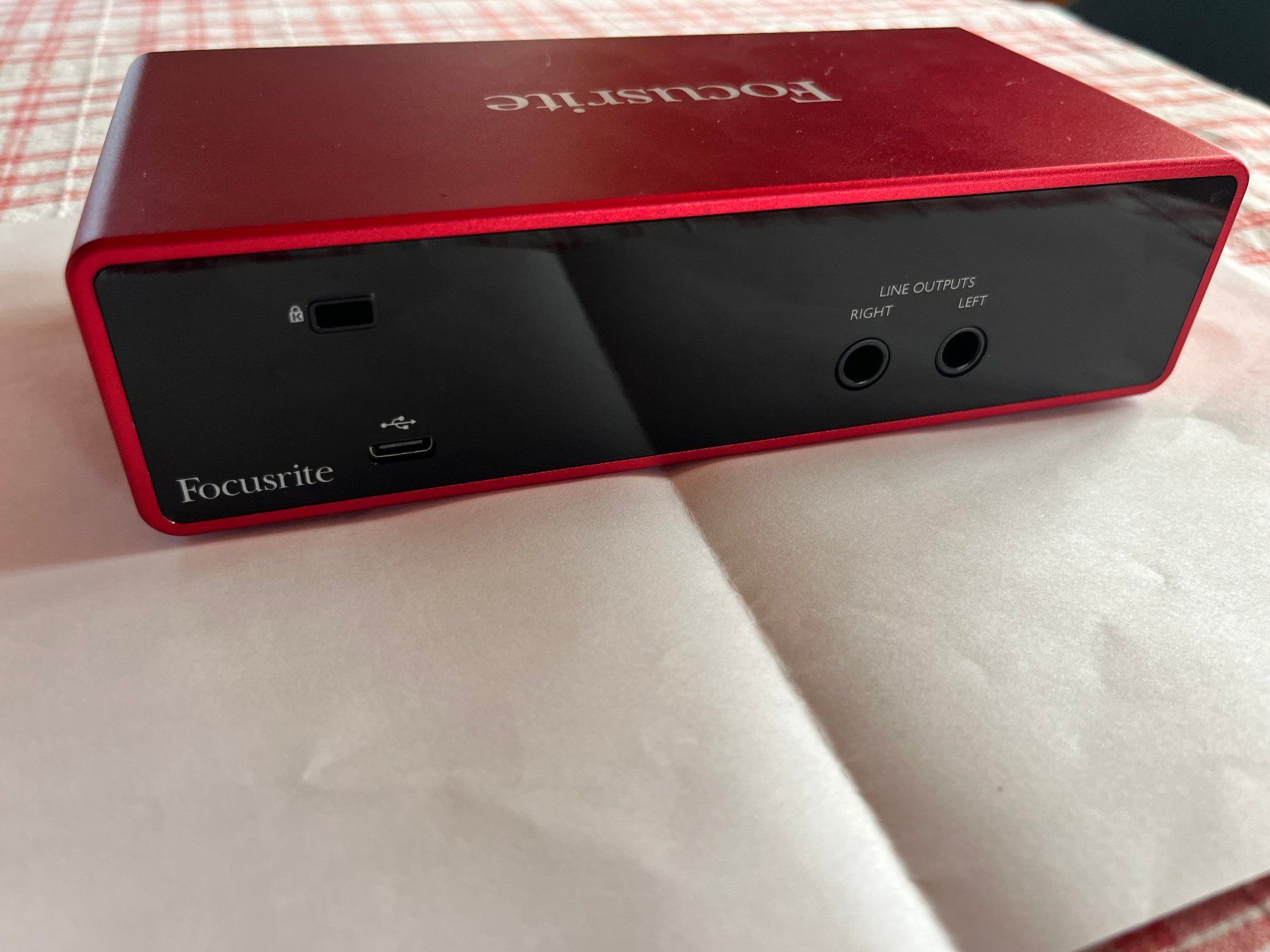 Focusrite Attrezzatura per studi di registrazione: Scarlett 2i2 3rd Gen – Nuovo (secondo la descrizione) da Champéry venduto da vv6_dl6f 2