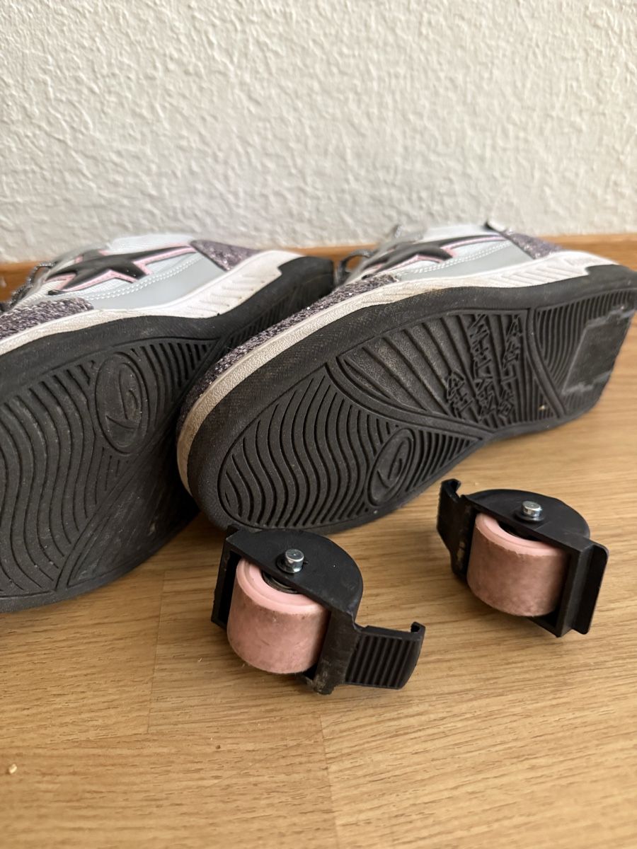 Scarpe per ragazze: BREEZY ROLLERS Star silber/grau – Usato da bern venduto da Chloe89 1