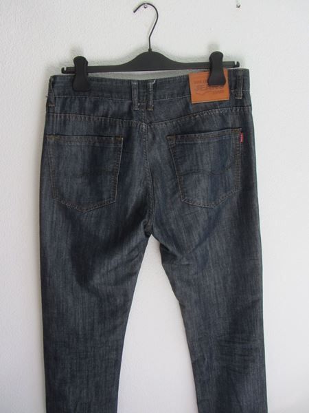 Jeans: VALUE CLUB - Jeans dunkelblau 32 – D'occasion à Zürich par Diazaio 2