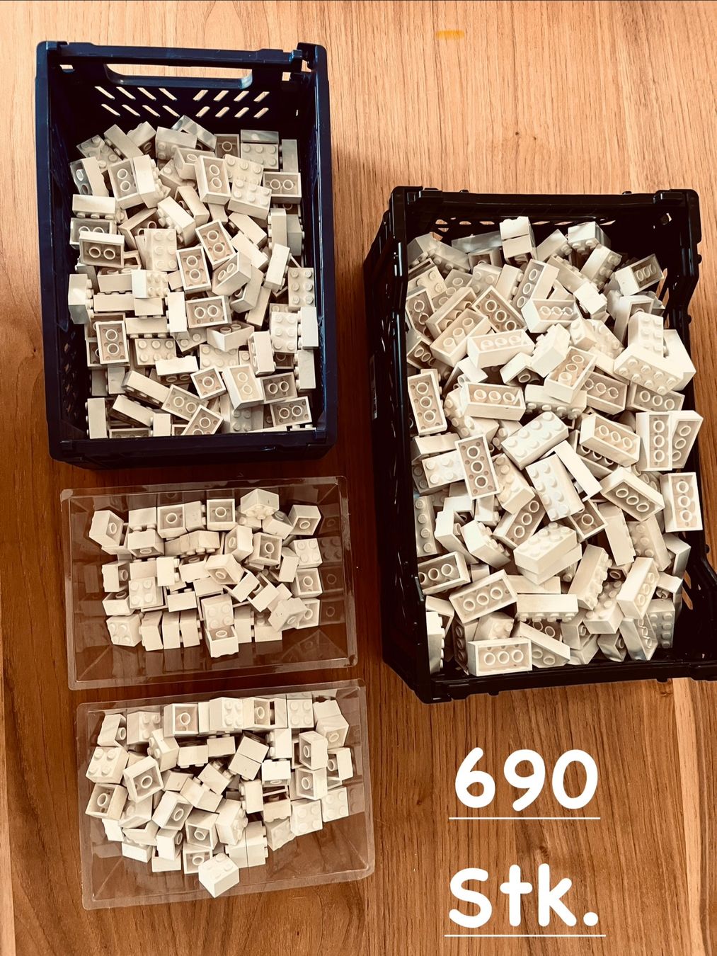 Lego Spielzeuge: Lego 3 Sorten weiß 690 Stück – Gebraucht aus Mont sur Rolle von uttin