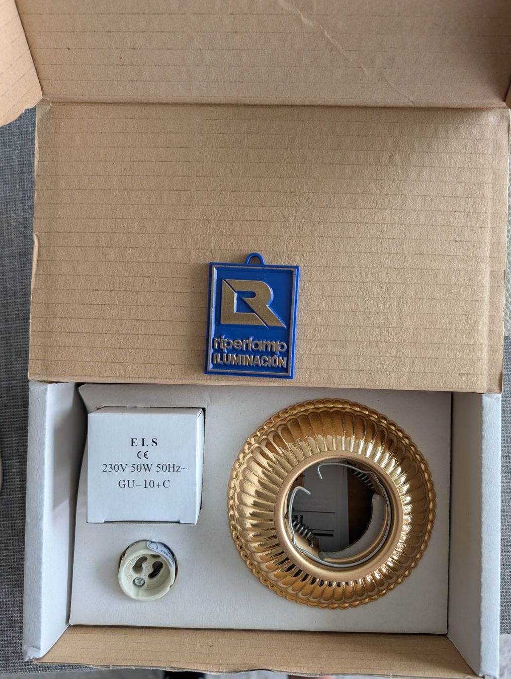 Lampen: Spot RIPERLAMP BO043B01C0 Neu – Neu und originalverpackt aus Bern von ari_66yc