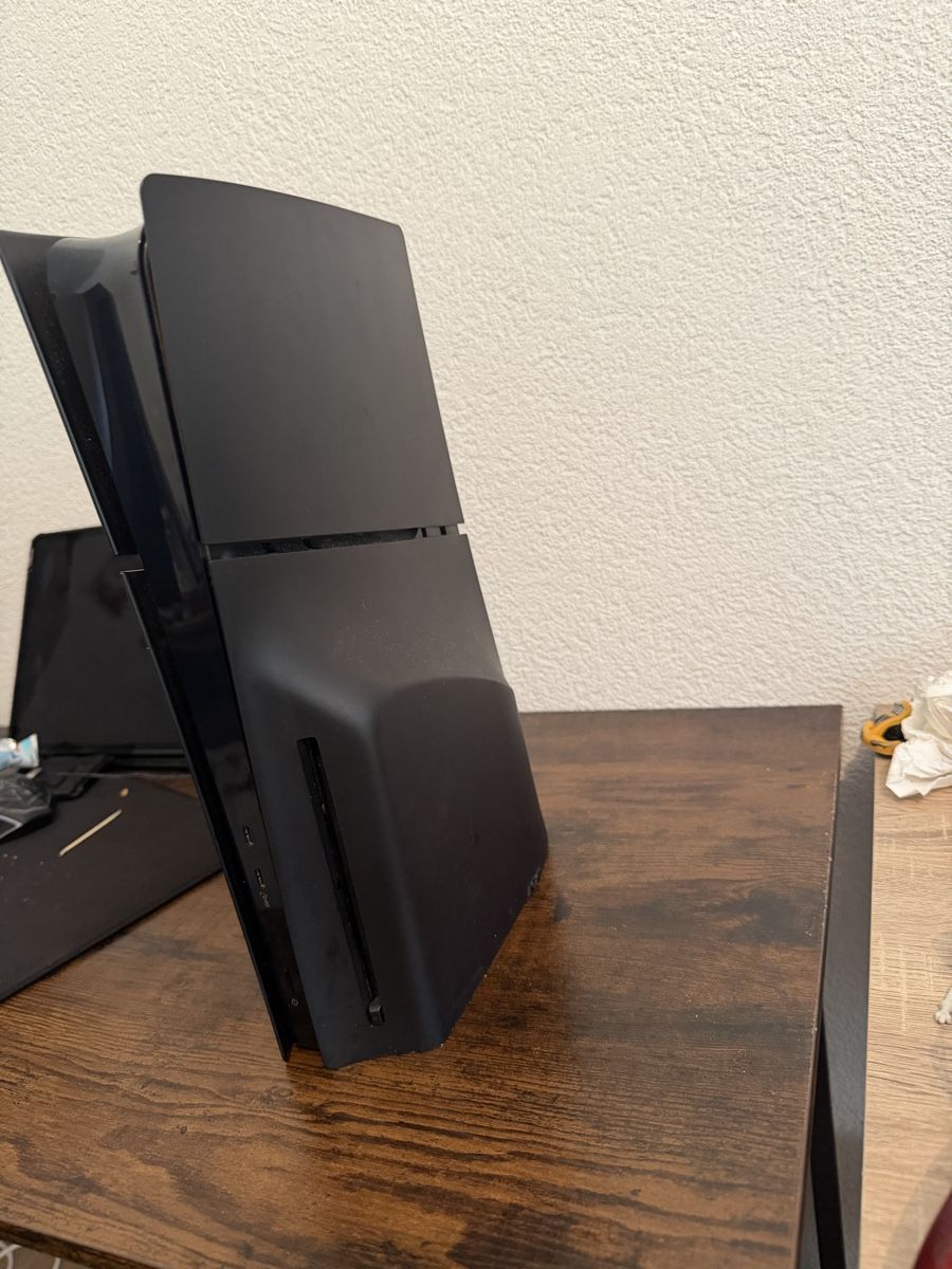 Sony Konsolen: PlayStation 5 et une manette en édition limitée – Gebraucht aus Cressier FR von lea_vl58 1