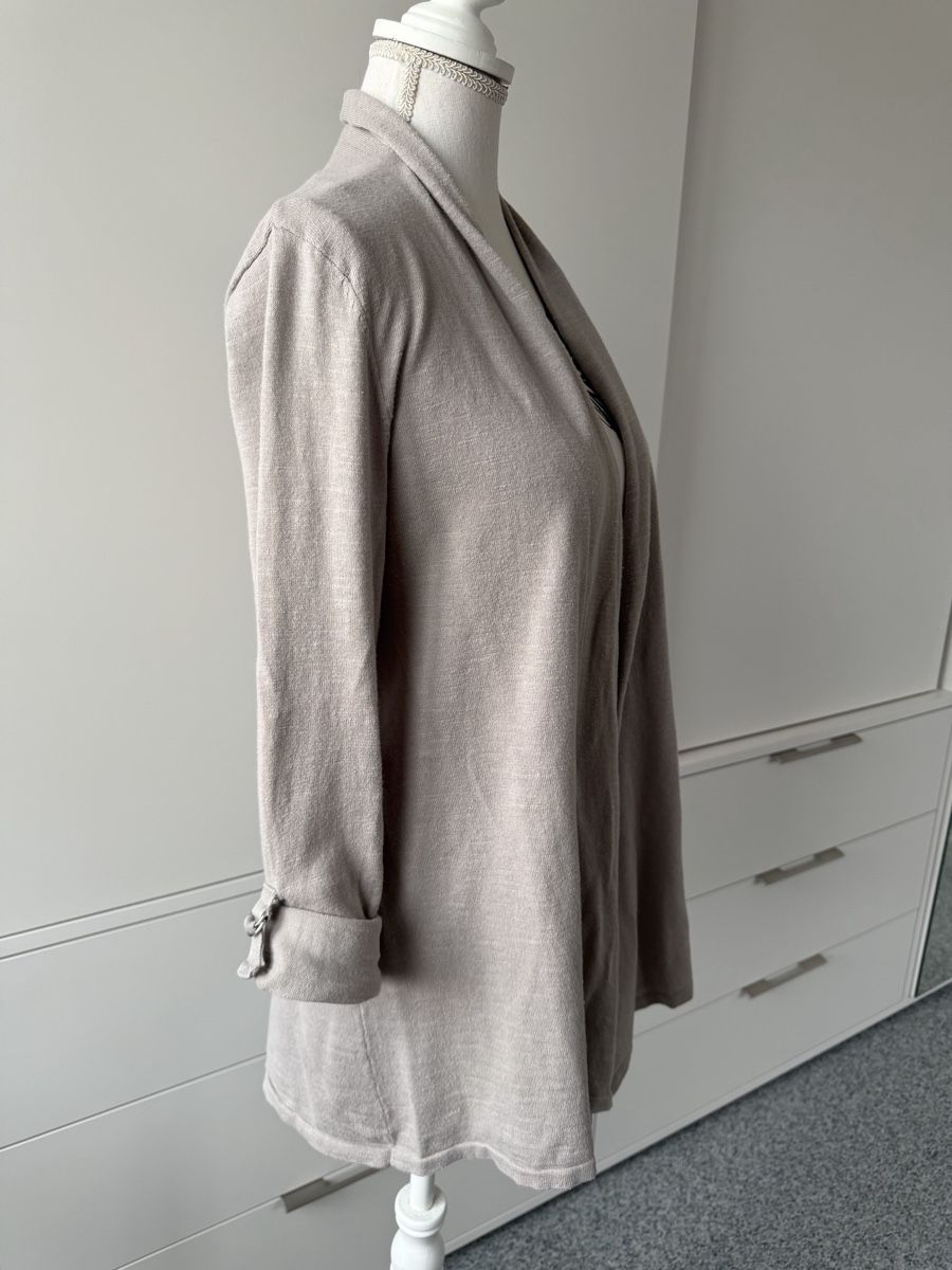 Jacken: Feinstrick-Cardigan in Beige Einheitsgrösse – Gebraucht aus Wilen b. Wil von Huibuh 2