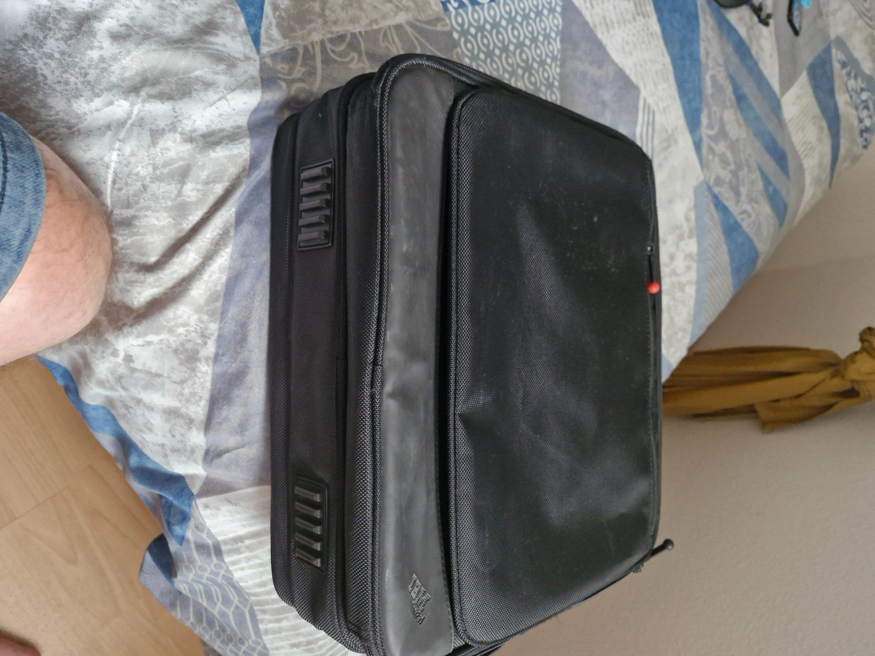 Sacs: Ich verkaufe  diese  tasch. – D'occasion à Rheinfelden par man_wl9l 1
