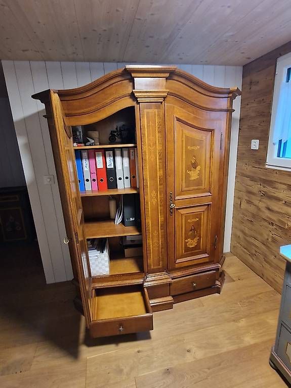 Articles en bois: Bauernschrank (Bodenseeschrank) – D'occasion à Lungern par libra87 2