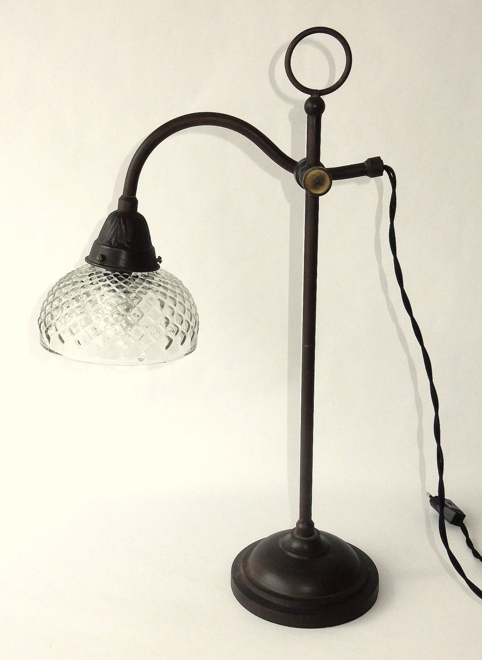 Lampade: Rustikale Tischlampe mit Glasschirm - 56.0cm – Usato da Alpnach Dorf venduto da Reloved24 1