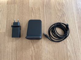 Nomad Base Station Stand inkl. Kabel und Netzteil